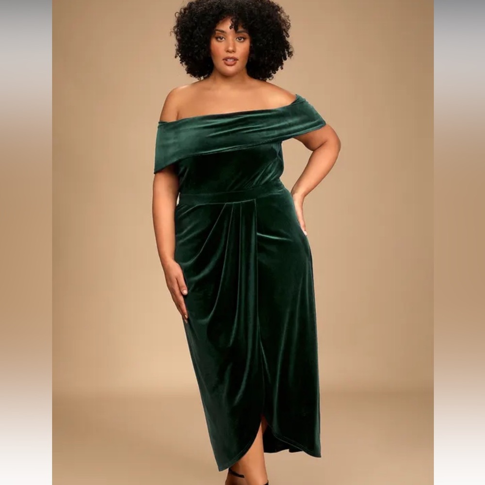 Lulus Green Velvet Dress